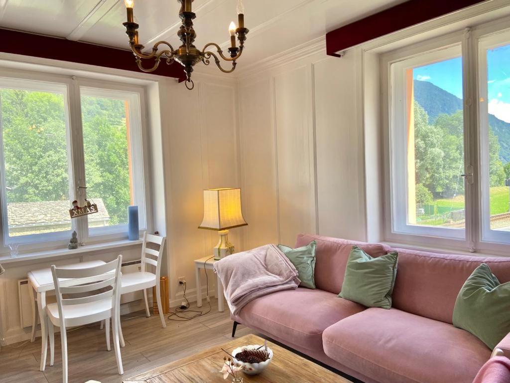 Bed and Breakfast Chasa Sassalbo Poschiavo Exterior foto