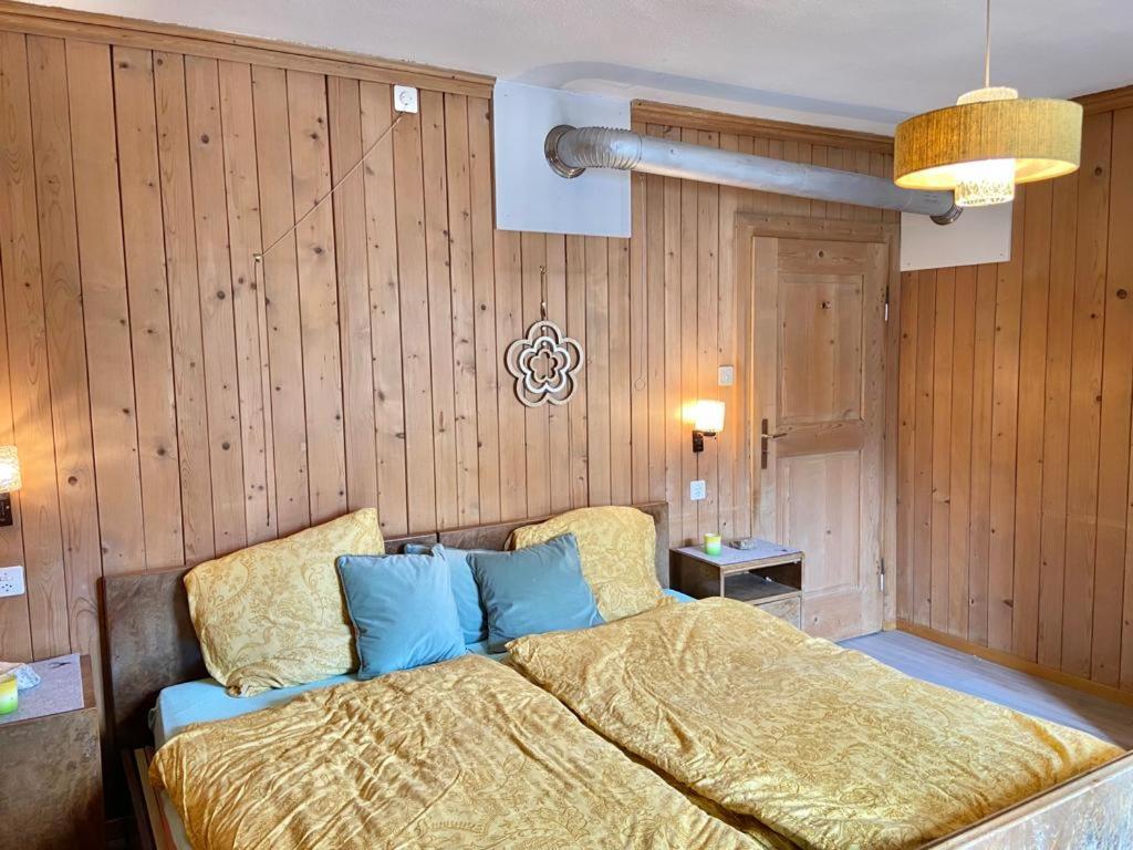 Bed and Breakfast Chasa Sassalbo Poschiavo Exterior foto